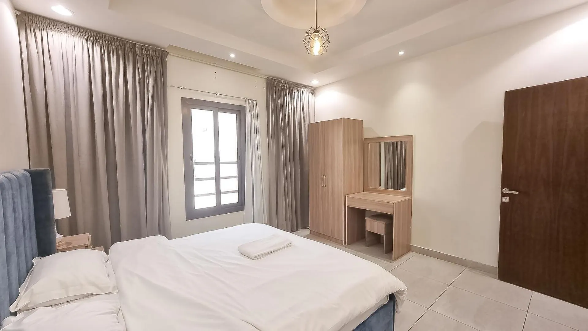 Hometel An Nahdah1 جدة