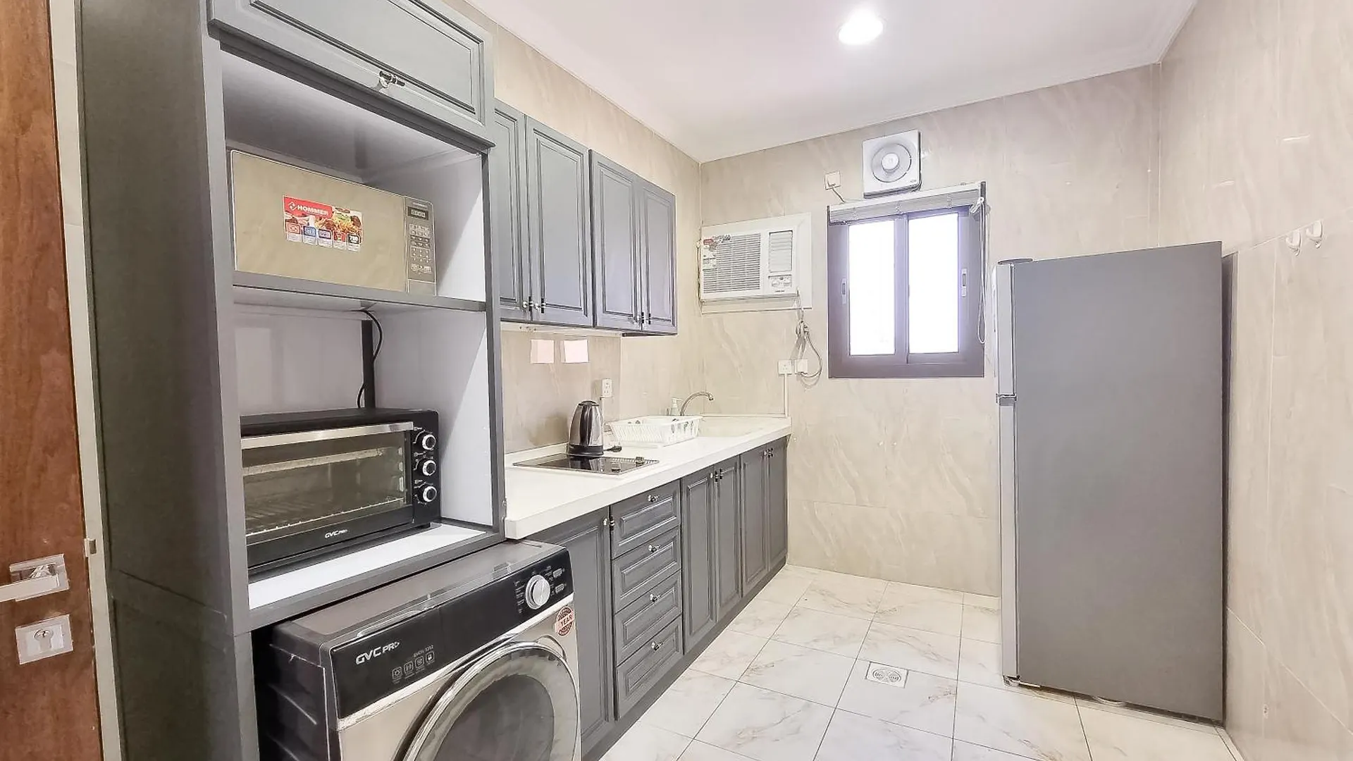 Hometel An Nahdah1 جدة