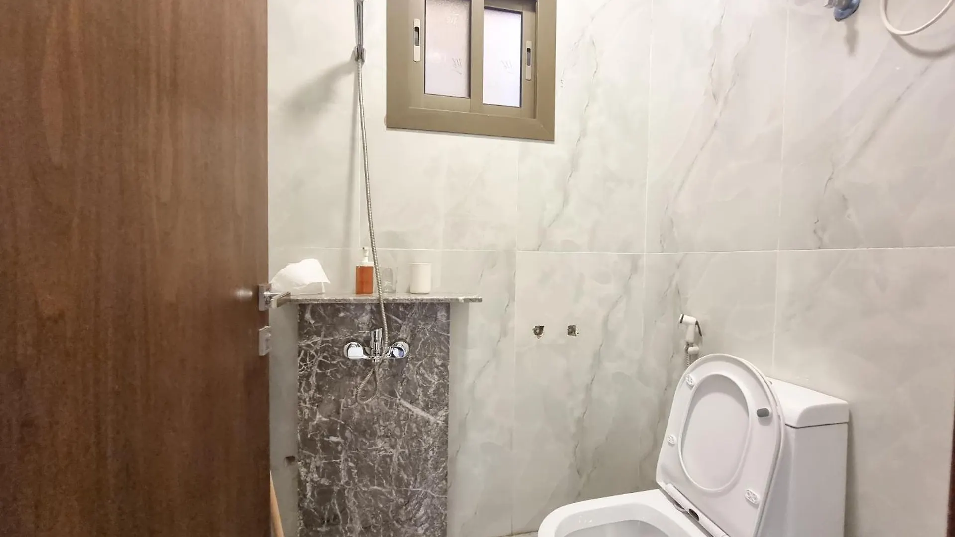 Hometel An Nahdah1 Jeddah Apartment